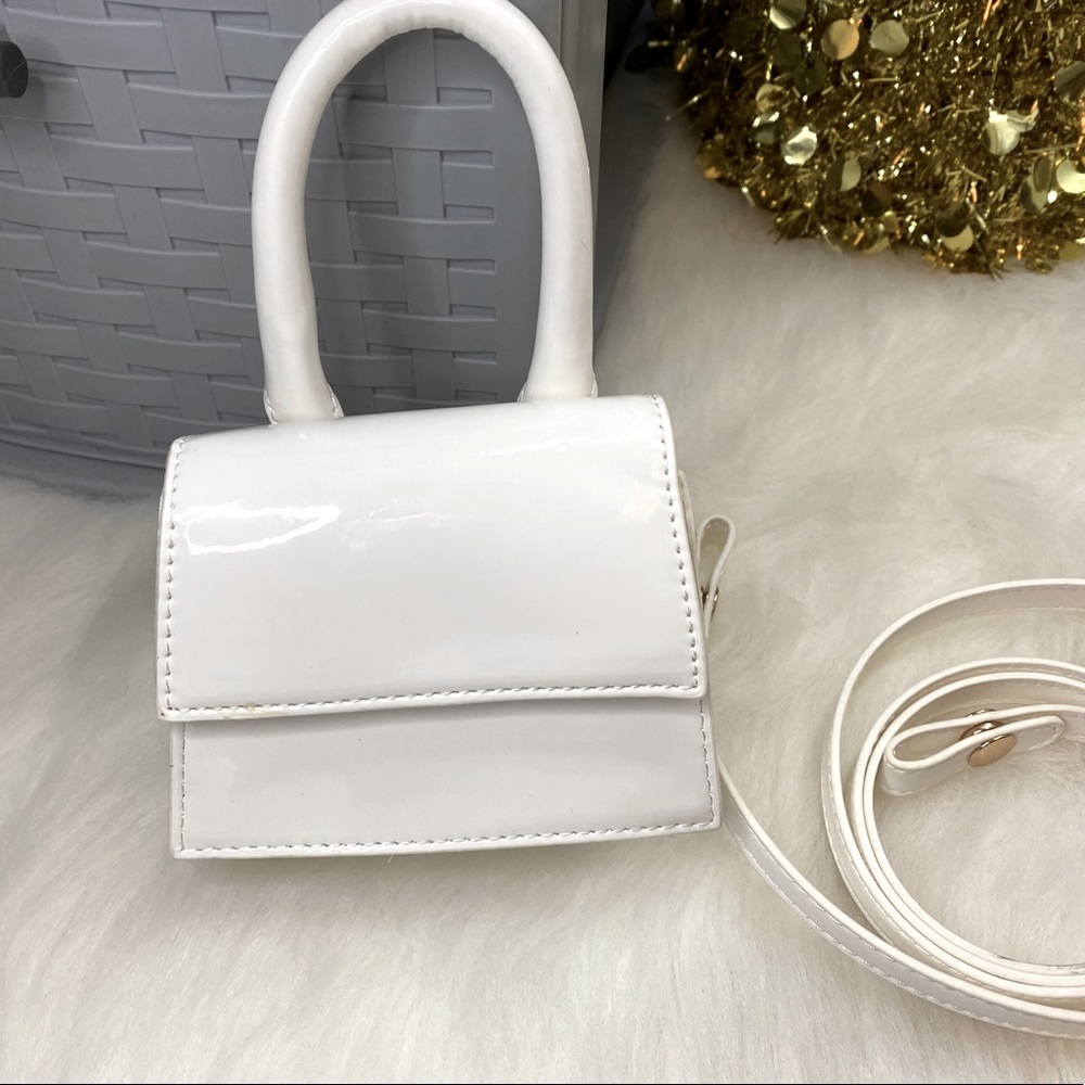 white mini bag🤍